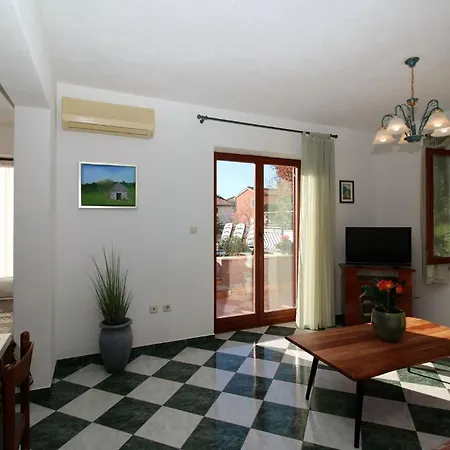 Апартаменты With Parking Space Rabac, Labin - 7429 Рабац
